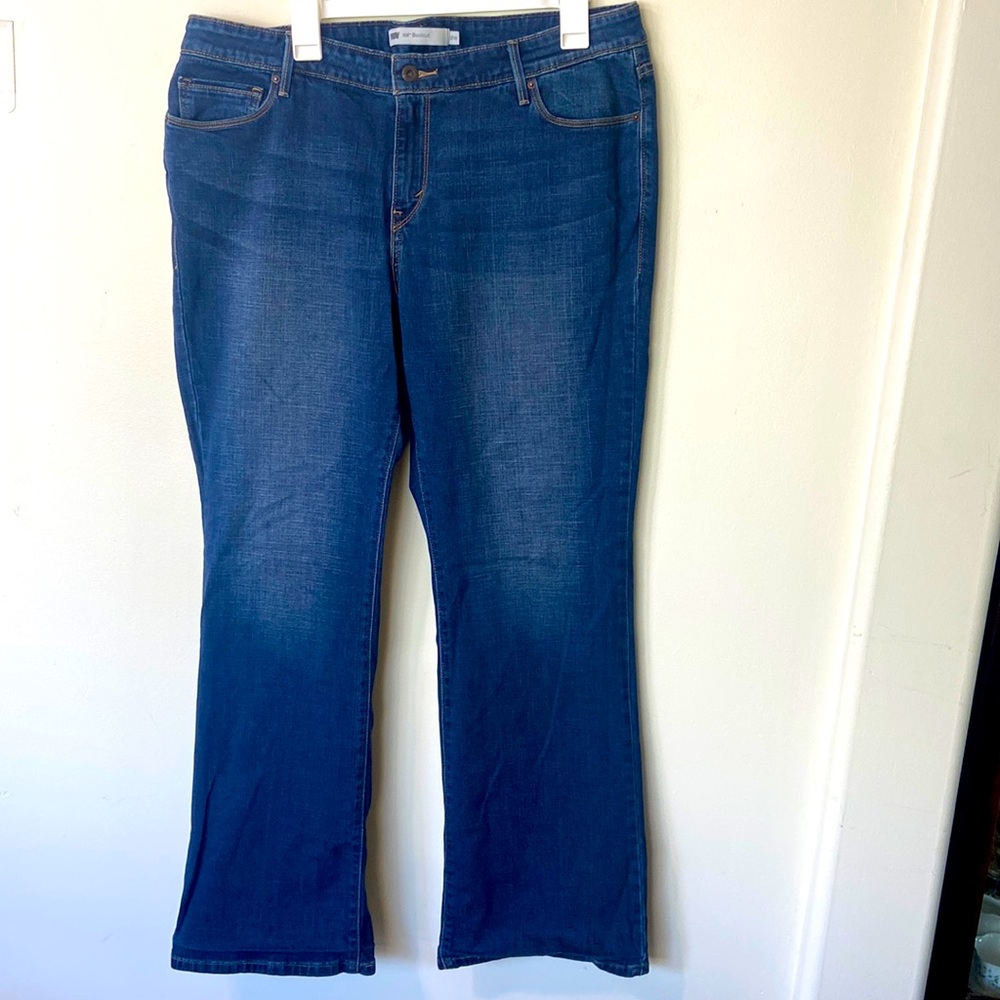 Levi’s 590 Bootcut Jeans in Washed Blue
